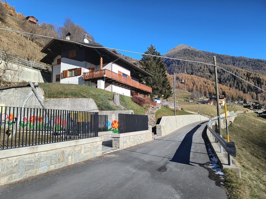 Strada Loc. Plaze Val di Rabbi Val di Sole Trentino