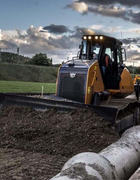 escavatore cantiere stradale